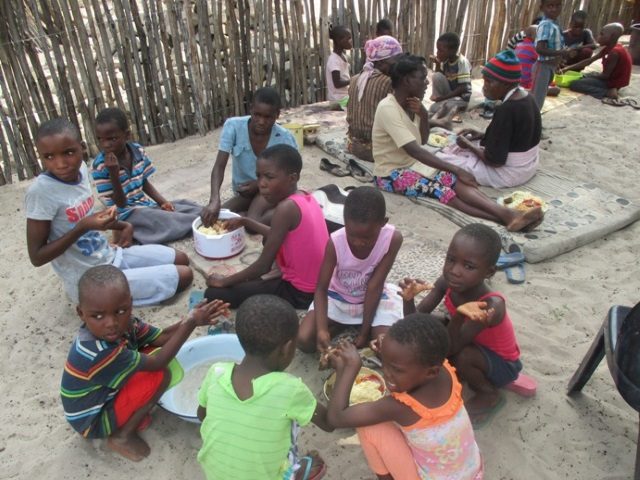 Projekt Rundu Essen für die Kinder