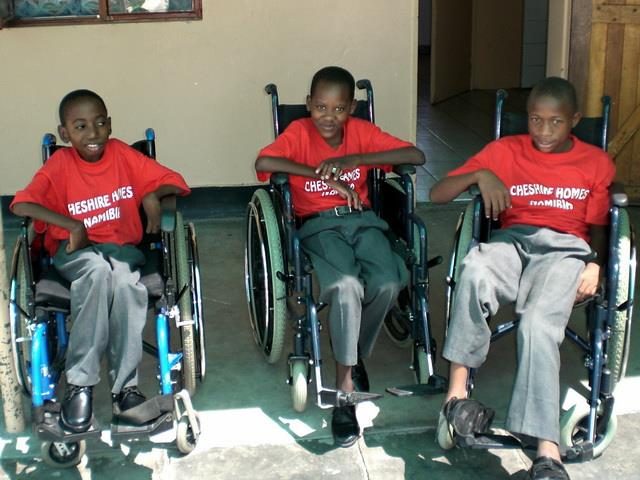 Hilfsprojekt Gehhilfen Und Rollstuhle Kinder Der Dritten Welt